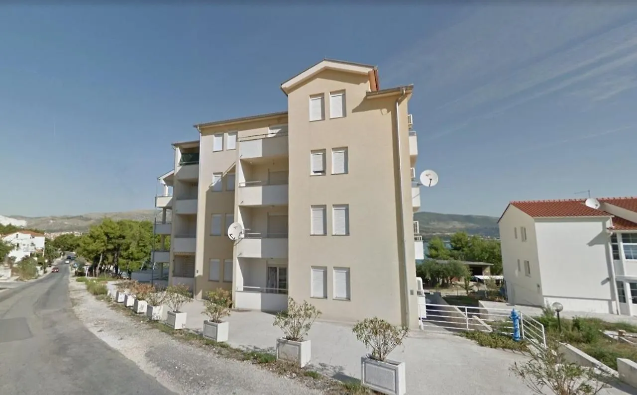 Apartments By The Sea Mastrinka, Ciovo - 15226 contacts