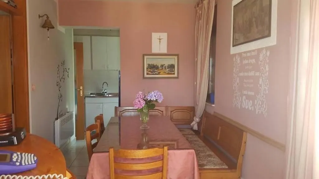 Apartments By The Sea Mastrinka, Ciovo - 15226 Trogir